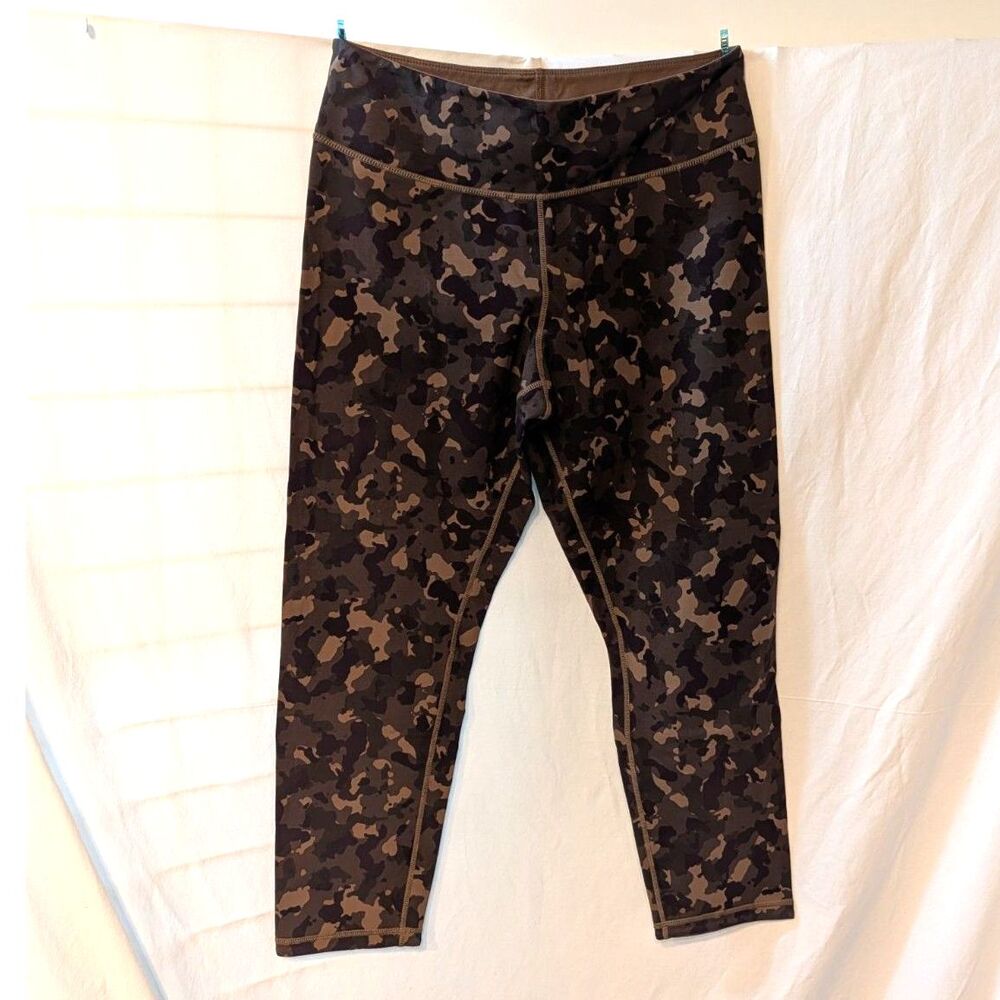 NWT Women With Control Reversible Leggings, size MP